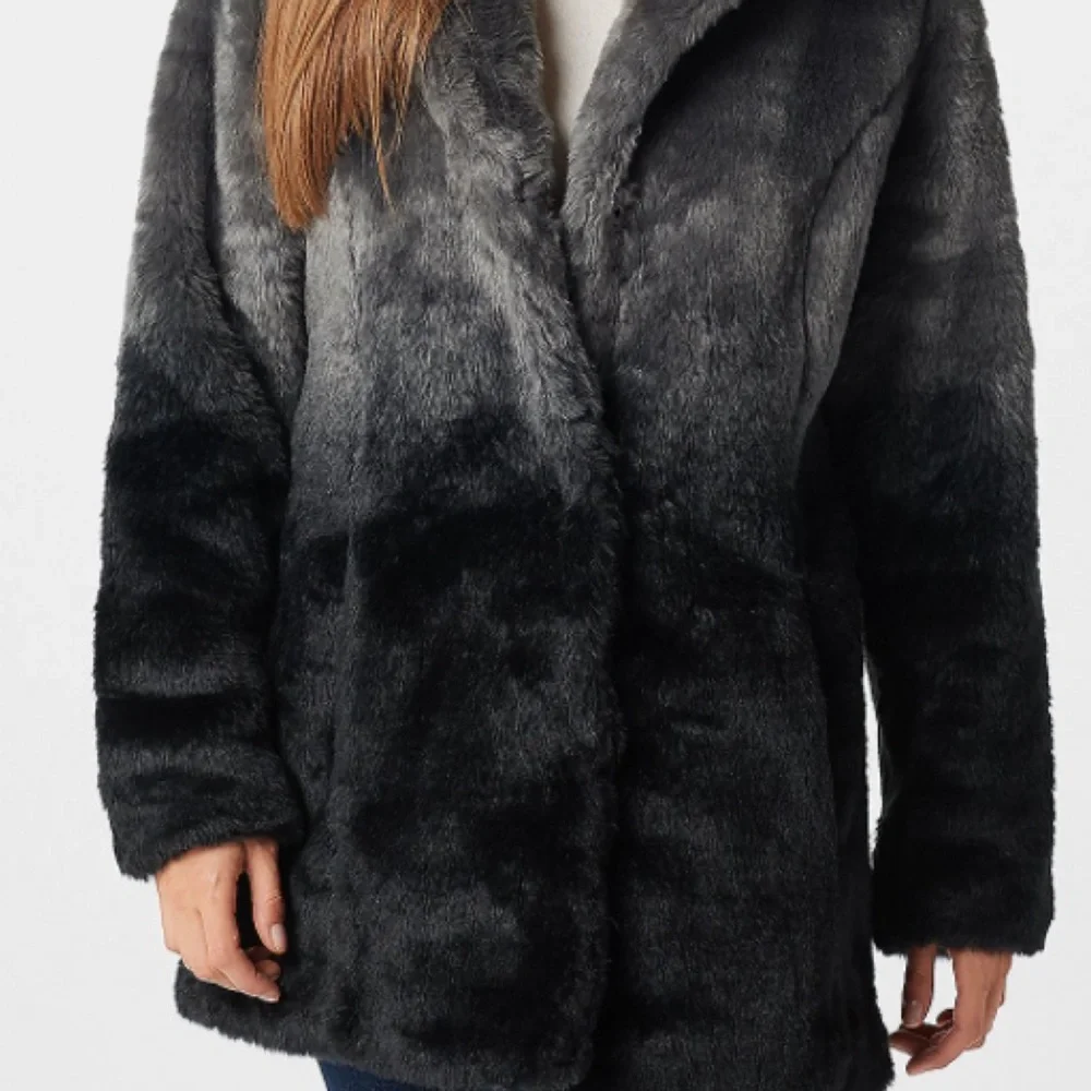 Isaac Mizrahi Faux Fur Coat - Picture 2 of 6